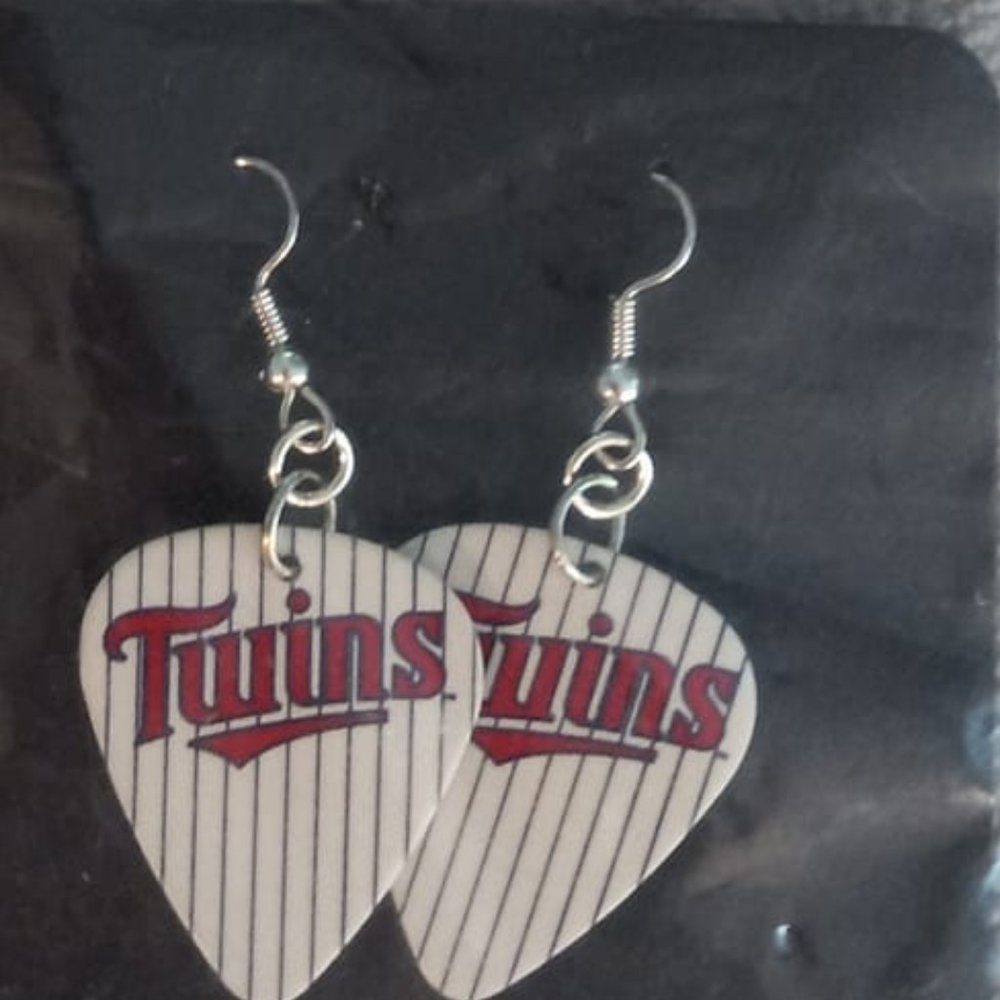 MINNESOTA TWINS GUITAR PICK EARRINGS